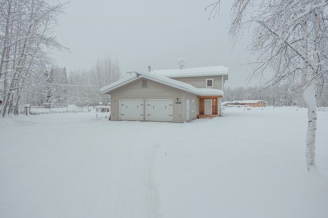 2418 GOLF COURT, North Pole, AK 99705