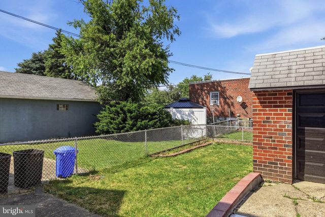 917 OAKMONT ST, Philadelphia, PA 19111