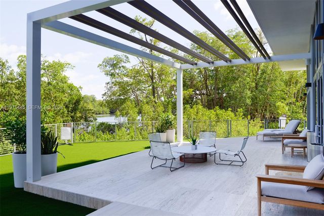 16385 Biscayne Blvd 2920, North Miami Beach, FL 33160