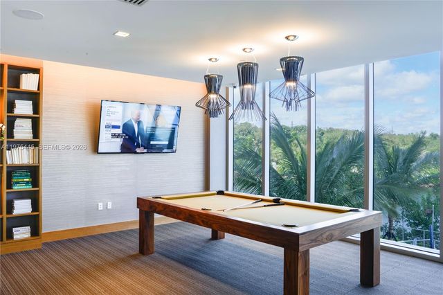 16385 Biscayne Blvd 2920, North Miami Beach, FL 33160