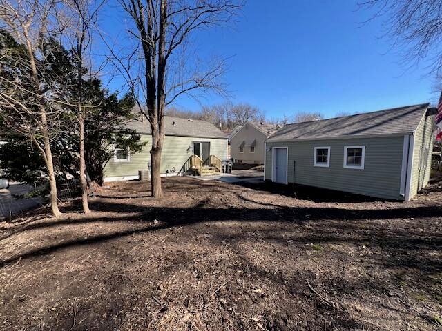 235 E ORCHARD Avenue, Council Bluffs, IA 51503