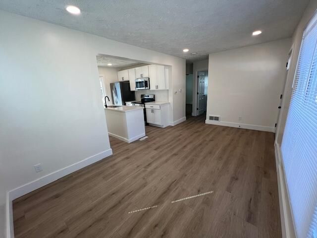 235 E ORCHARD Avenue, Council Bluffs, IA 51503