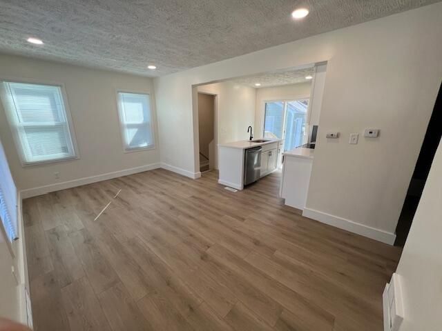 235 E ORCHARD Avenue, Council Bluffs, IA 51503