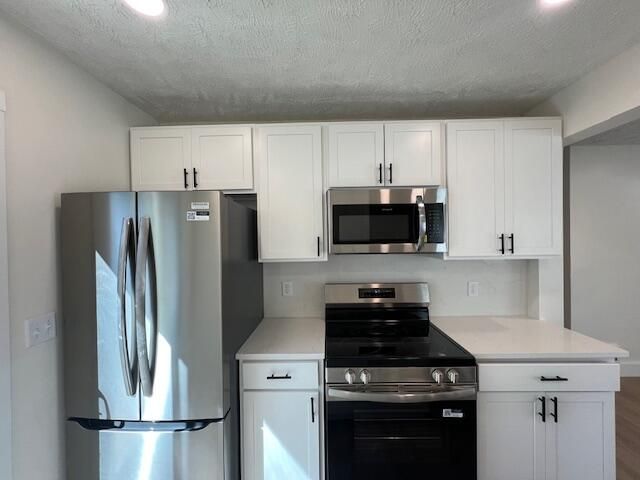 235 E ORCHARD Avenue, Council Bluffs, IA 51503