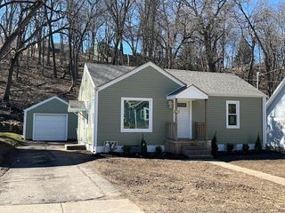 235 E ORCHARD Avenue, Council Bluffs, IA 51503