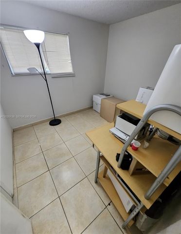 3465 NW 44th St 103, Oakland Park, FL 33309