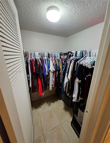 3465 NW 44th St 103, Oakland Park, FL 33309