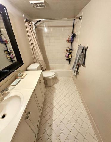 3465 NW 44th St 103, Oakland Park, FL 33309