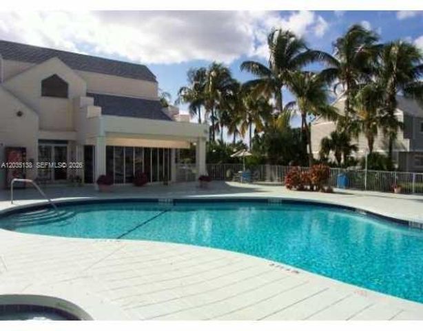 3465 NW 44th St 103, Oakland Park, FL 33309