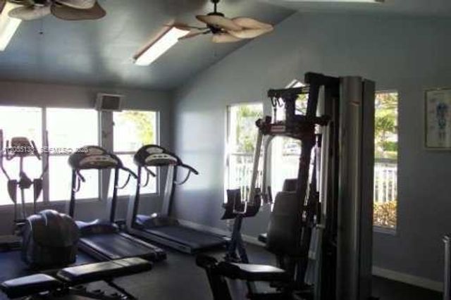 3465 NW 44th St 103, Oakland Park, FL 33309