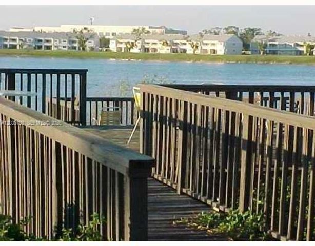 3465 NW 44th St 103, Oakland Park, FL 33309