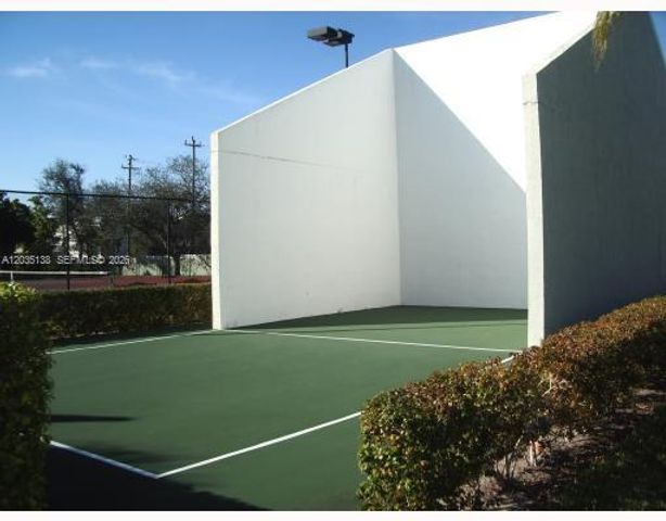 3465 NW 44th St 103, Oakland Park, FL 33309