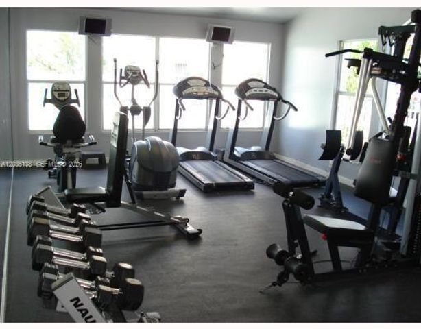 3465 NW 44th St 103, Oakland Park, FL 33309