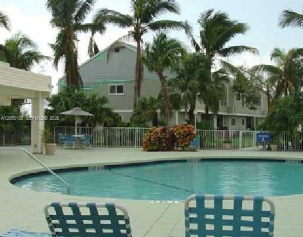 3465 NW 44th St 103, Oakland Park, FL 33309