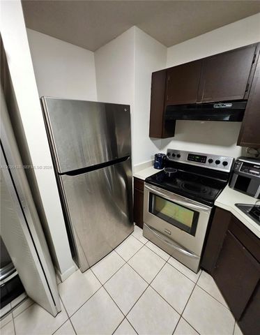 3465 NW 44th St 103, Oakland Park, FL 33309