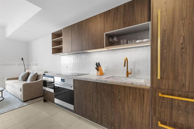159 NE 6th St 5008, Miami, FL 33132