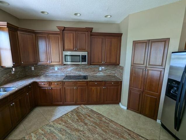 9015 Alexandra Circle, Wellington, FL 33414