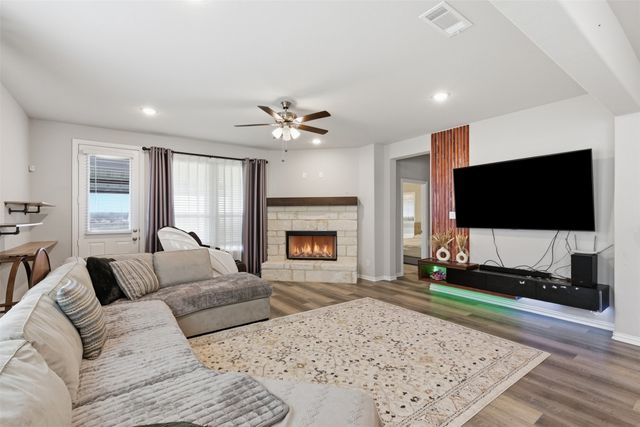 801 Taliaferro Trail, Springtown, TX 76082