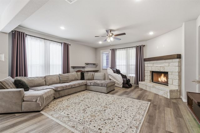 801 Taliaferro Trail, Springtown, TX 76082