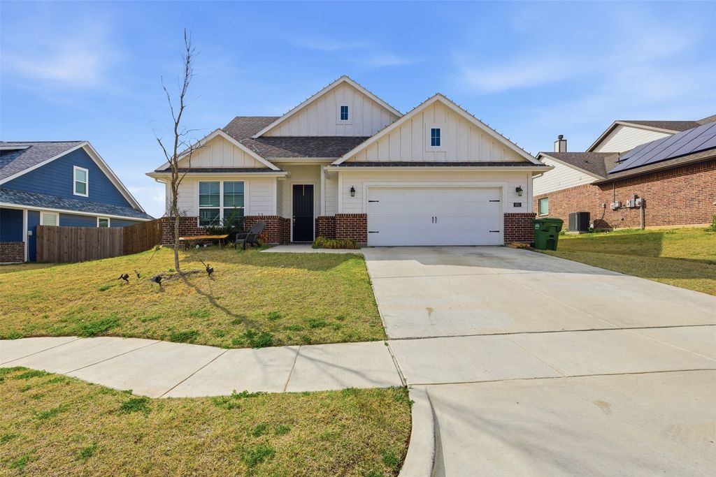 801 Taliaferro Trail, Springtown, TX 76082