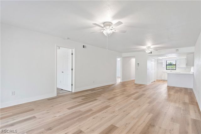 10022 Oxfordshire LN 101, Fort Myers, FL 33908