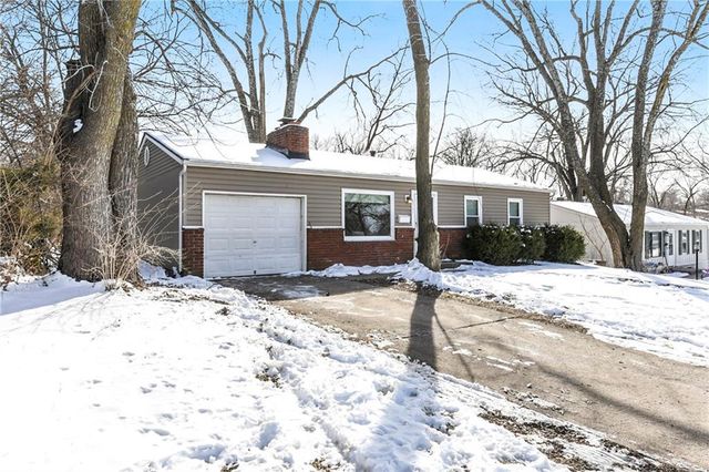 6307 E 153RD Street, Grandview, MO 64030