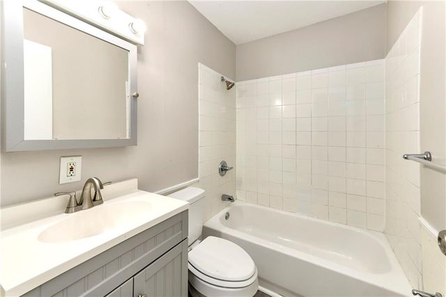 6307 E 153RD Street, Grandview, MO 64030