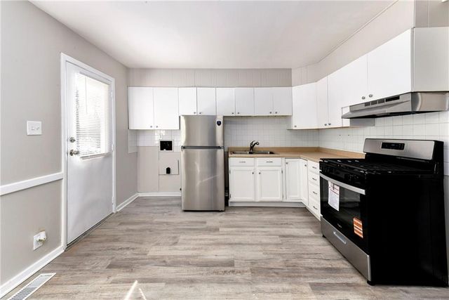 6307 E 153RD Street, Grandview, MO 64030