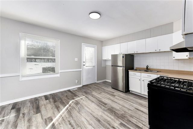 6307 E 153RD Street, Grandview, MO 64030