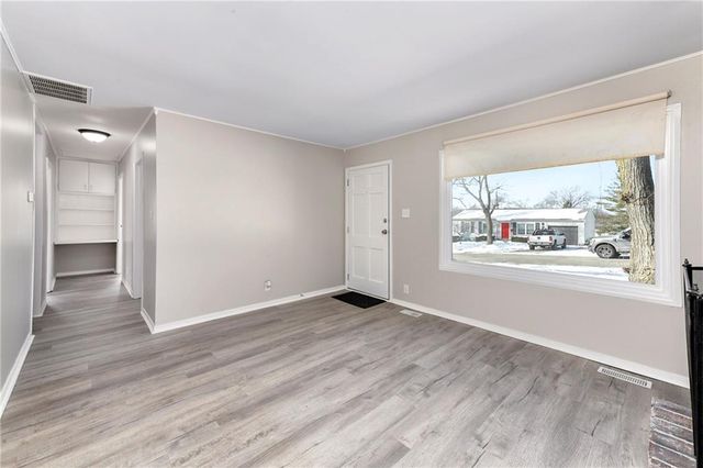 6307 E 153RD Street, Grandview, MO 64030