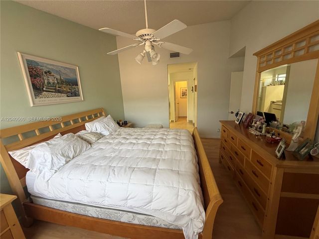 1335 Seagrape Cir, Weston, FL 33326