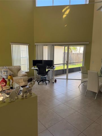 1335 Seagrape Cir, Weston, FL 33326