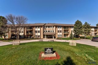 3964 FAIRWAY HILLS DR, Rapid City, SD 57702