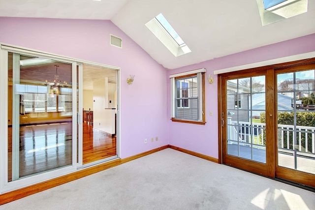 794 County, Seekonk, MA 02771