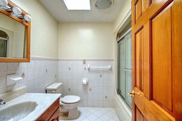 794 County, Seekonk, MA 02771