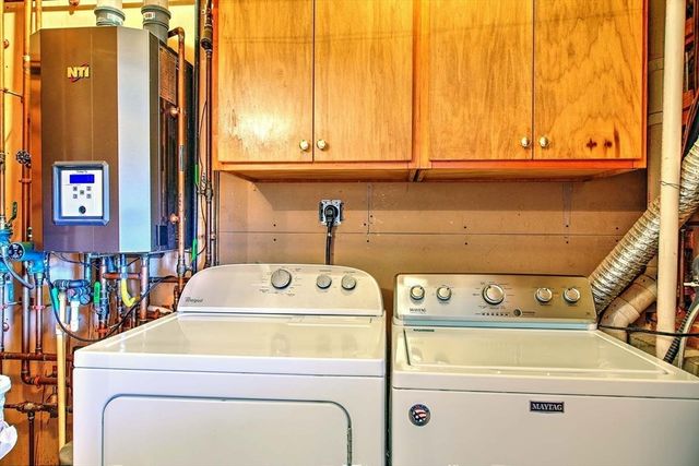 794 County, Seekonk, MA 02771