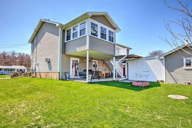 794 County, Seekonk, MA 02771