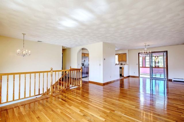 794 County, Seekonk, MA 02771