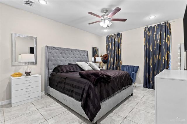 1904 E Ridgeway Circle, Edinburg, TX 78542
