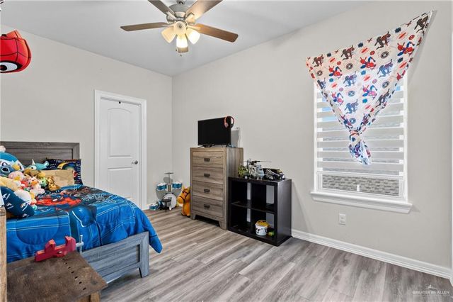 1904 E Ridgeway Circle, Edinburg, TX 78542