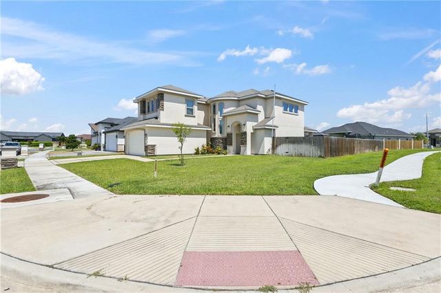 1904 E Ridgeway Circle, Edinburg, TX 78542