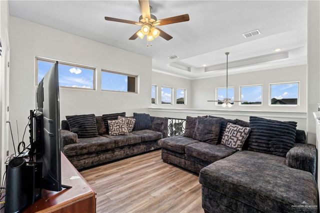 1904 E Ridgeway Circle, Edinburg, TX 78542