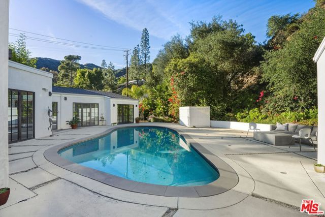 13019 Sky Valley Road, Los Angeles, CA 90049