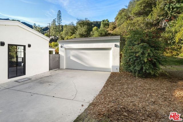 13019 Sky Valley Road, Los Angeles, CA 90049