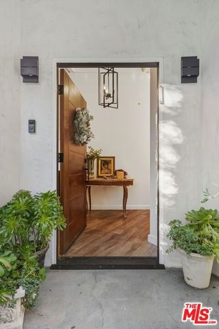 13019 Sky Valley Road, Los Angeles, CA 90049