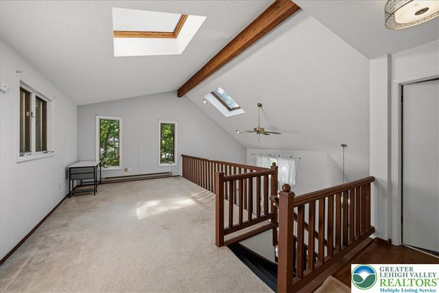 221 Somerset Drive, Stroud Twp, PA 18301