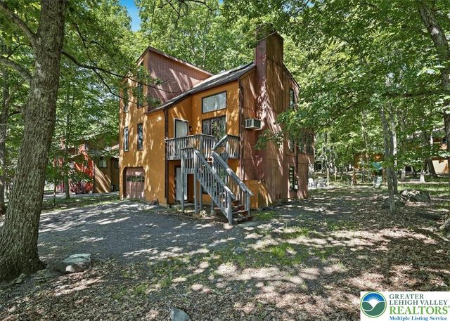 221 Somerset Drive, Stroud Twp, PA 18301