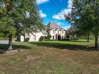 630 LONE OAK DR, Eads, TN 38028