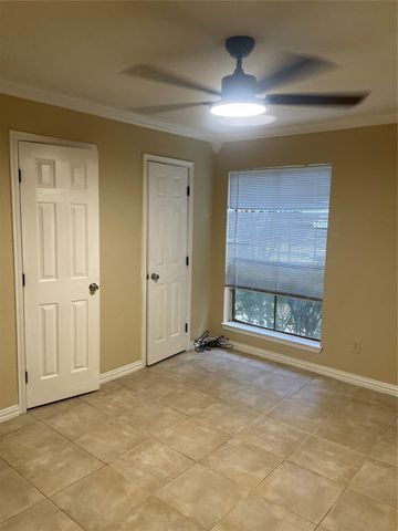 17331 Red Oak Drive 27, Houston, TX 77090