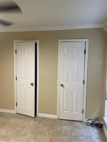 17331 Red Oak Drive 27, Houston, TX 77090